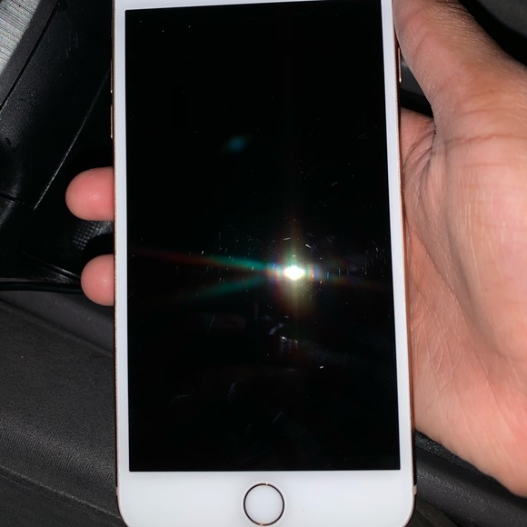 iPhone 7 Plus - Picture 2 of 2